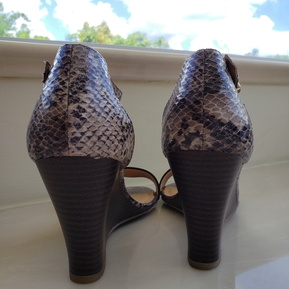 Suede & Snakeskin Platform Wedge Sandal Size 8.5 Color Black & Snake JustFab NWT - Picture 4 of 8